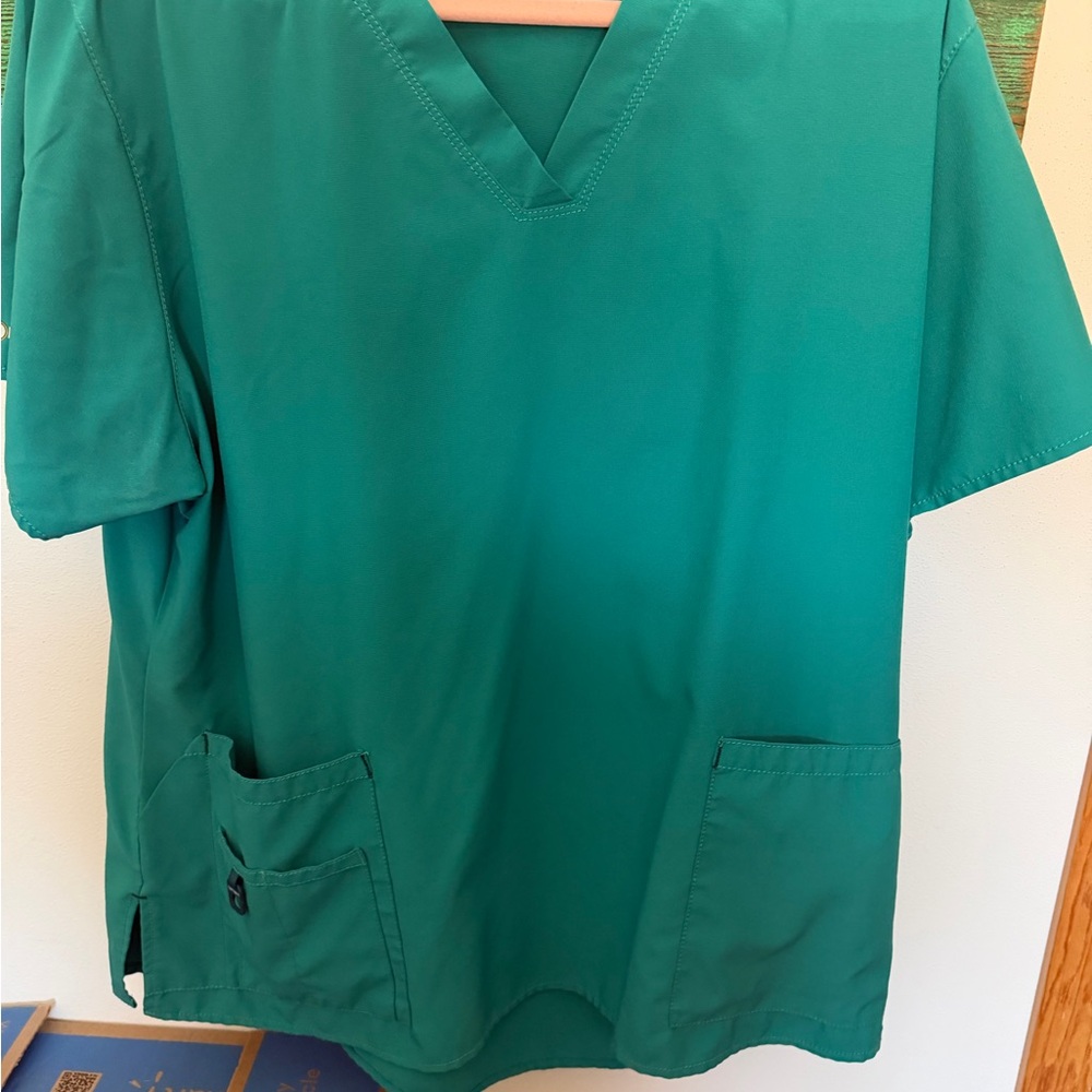 Carhartt Green Women's Top